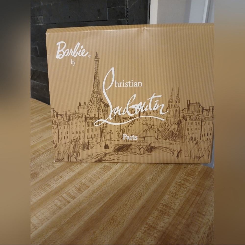 Christian Louboutin X Barbie my year in Paris w/Louboutin Calendar with photos - Picture 4 of 9